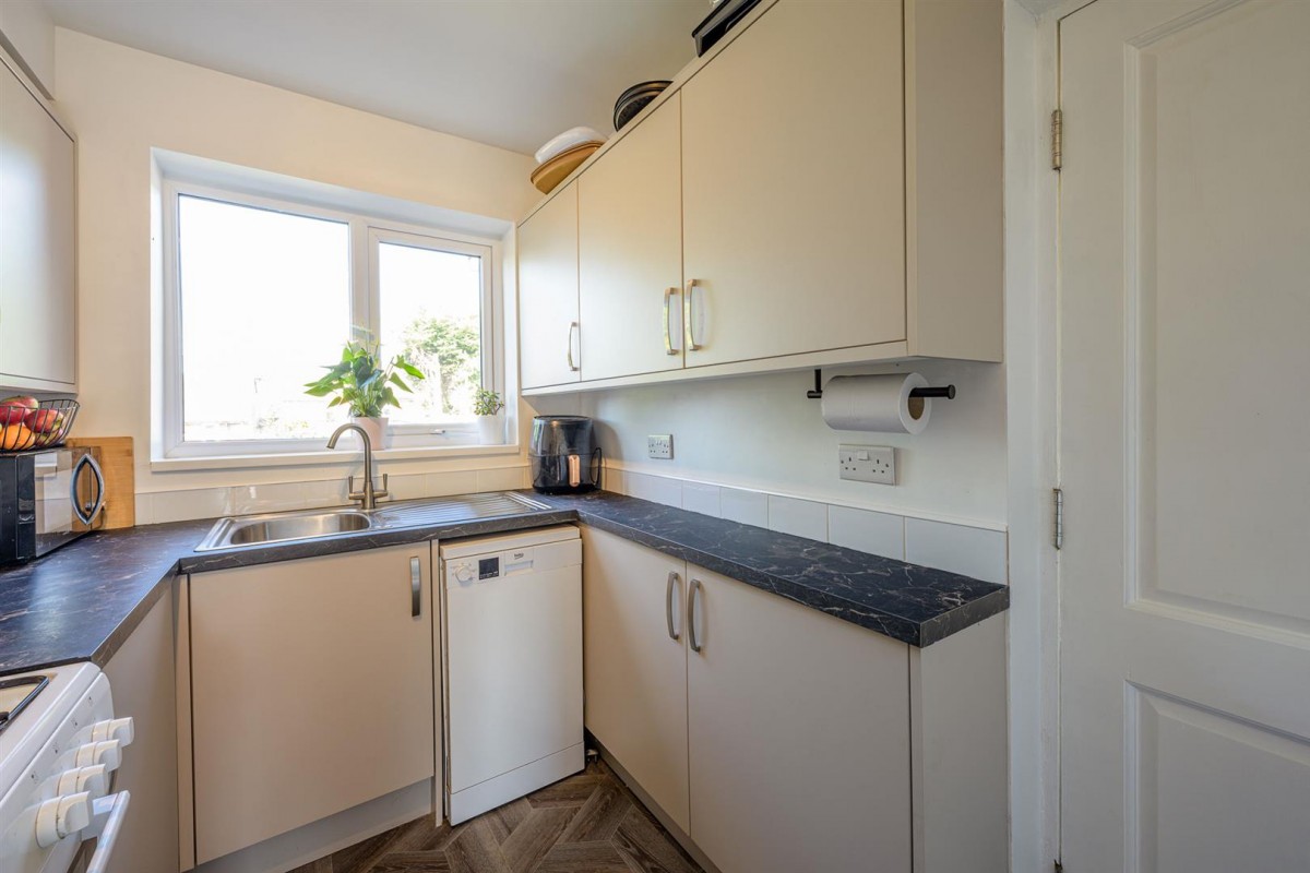 Commonside, Brierley Hill, DY5 4AA