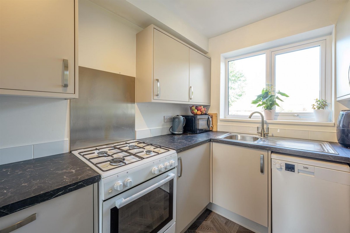 Commonside, Brierley Hill, DY5 4AA