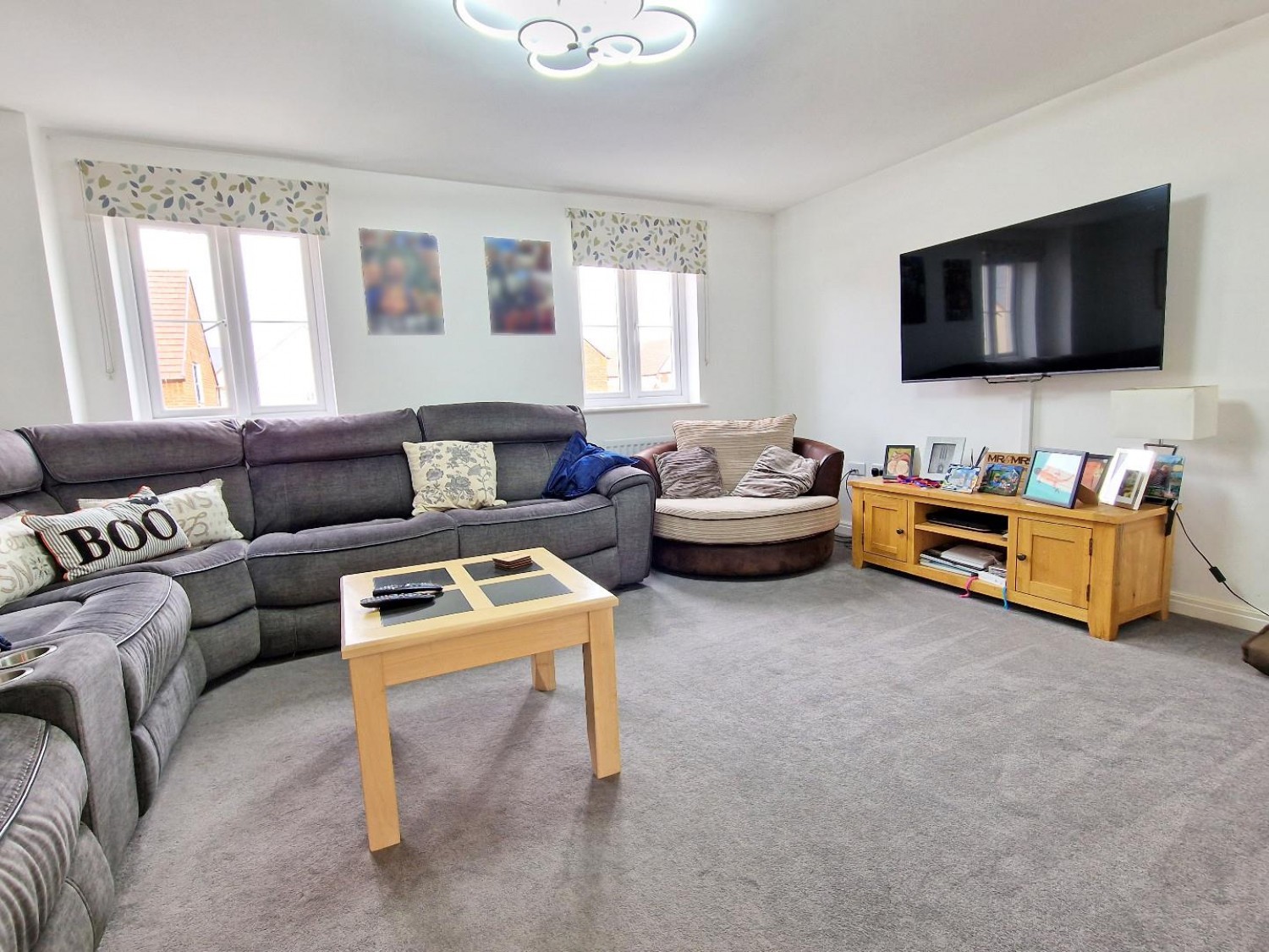 Pioneer Way, Bicester