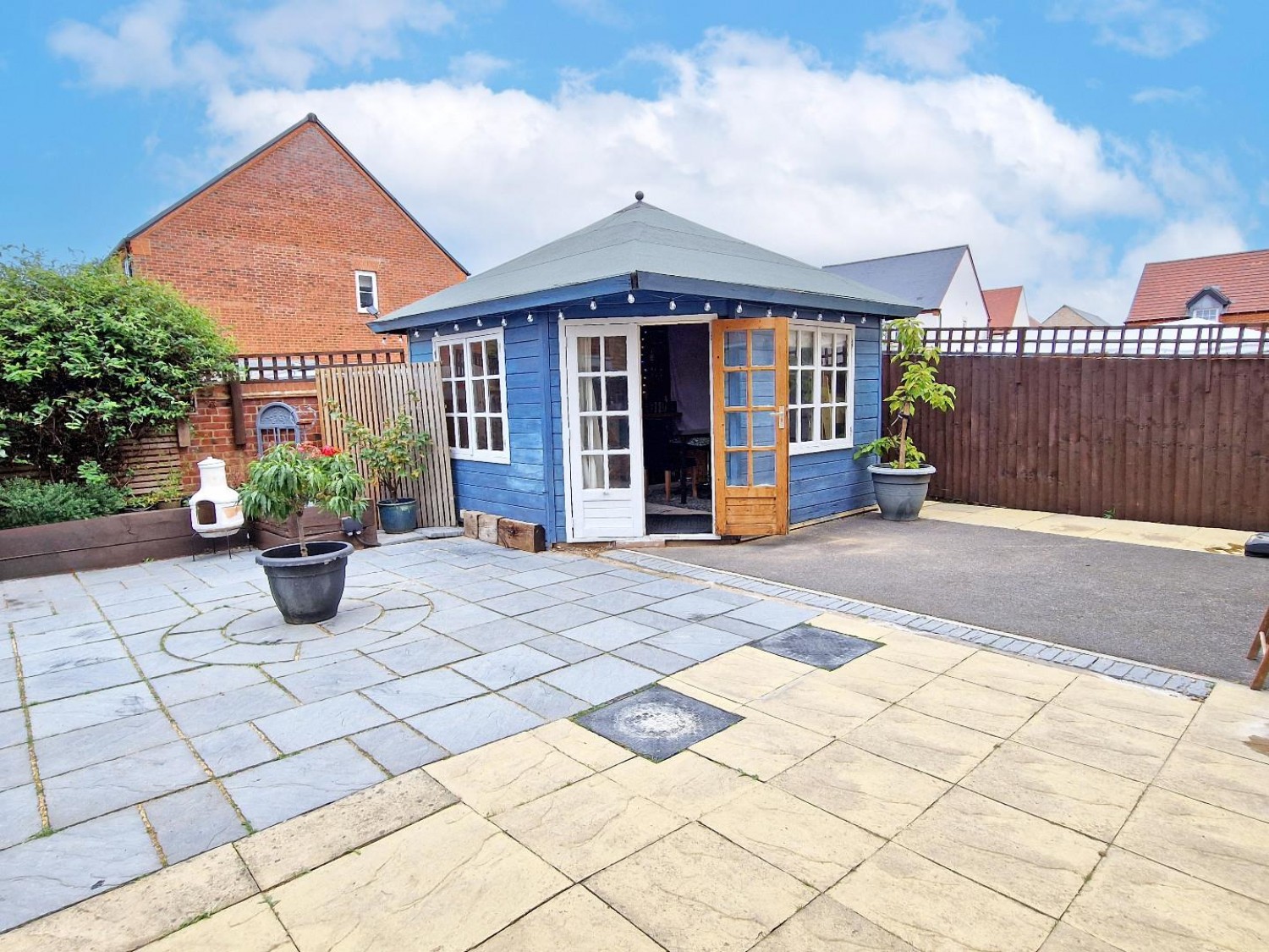 Pioneer Way, Bicester