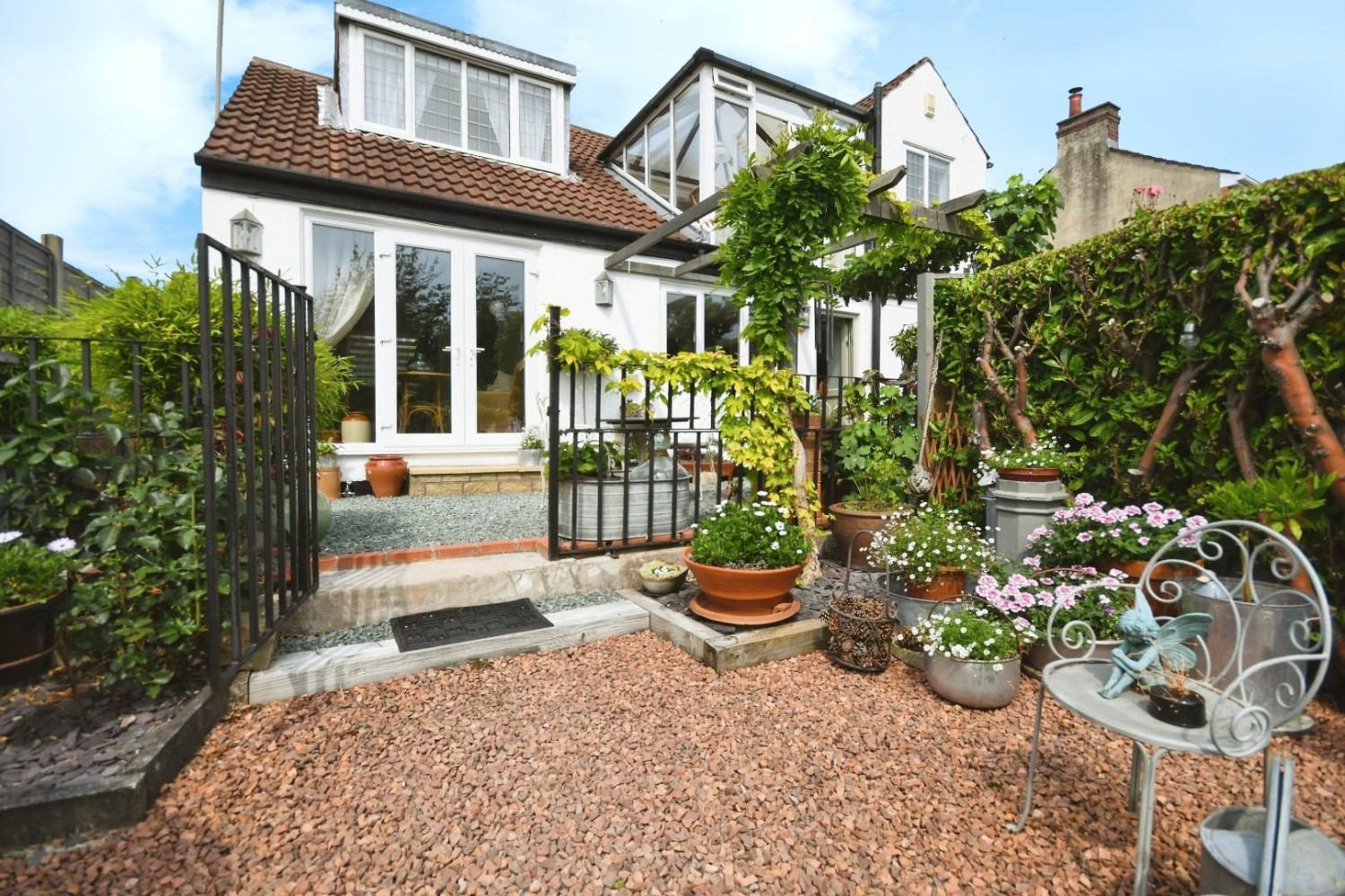 White Cottage, Old Road, Brampton, Chesterfield, S40 3QN