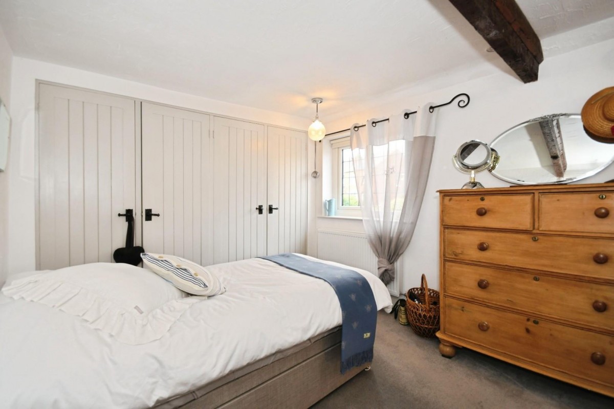 White Cottage, Old Road, Brampton, Chesterfield, S40 3QN