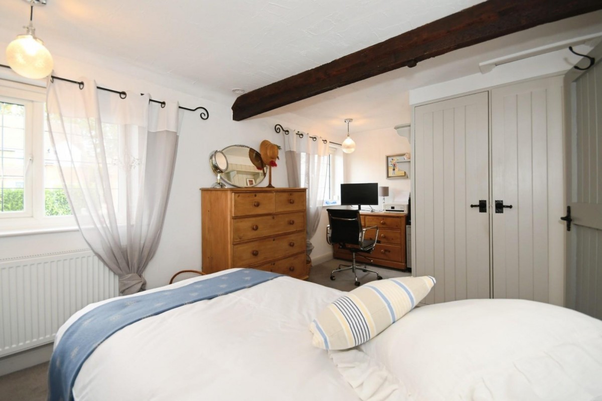 White Cottage, Old Road, Brampton, Chesterfield, S40 3QN