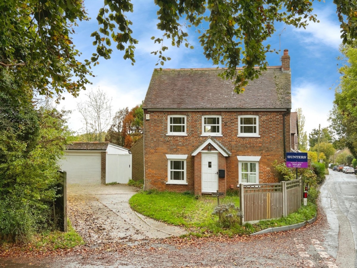 Pilgrims Way, Boughton Lees, Ashford