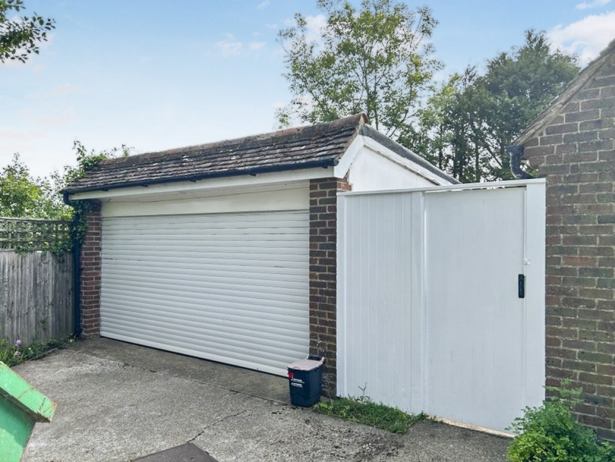 Pilgrims Way, Boughton Lees, Ashford