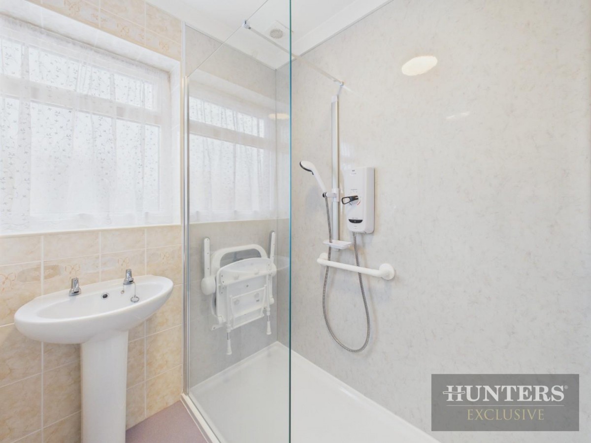 Cornelian Avenue, Scarborough