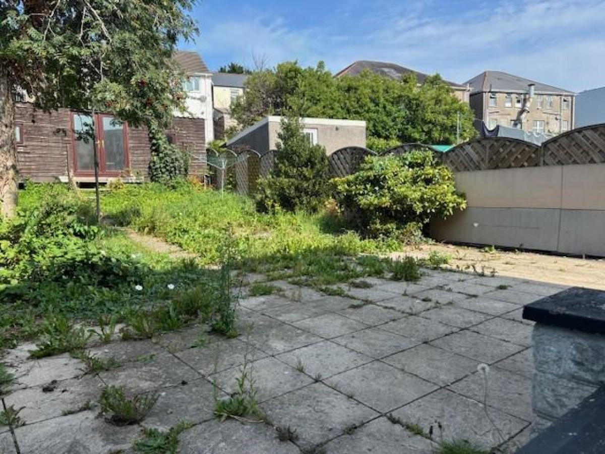 Lletai Avenue, Pencoed