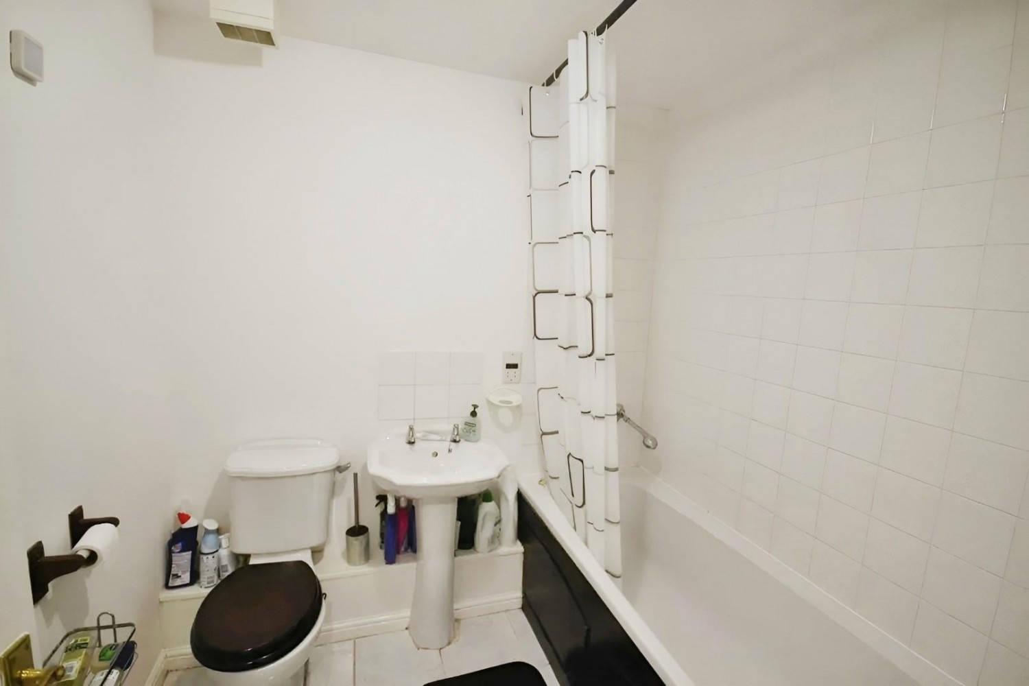 St. James Gardens, Little Heath