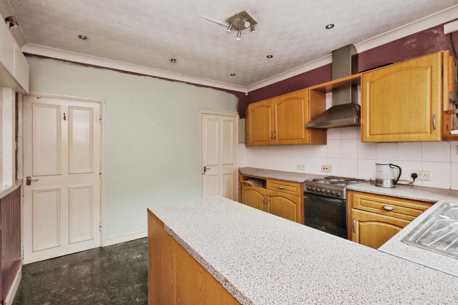 Albert Road, Meersbrook, Sheffield, S8 9QX