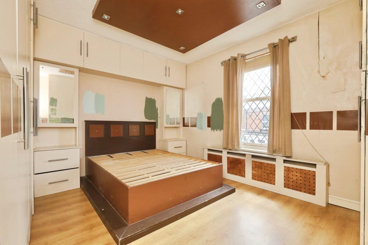 Albert Road, Meersbrook, Sheffield, S8 9QX