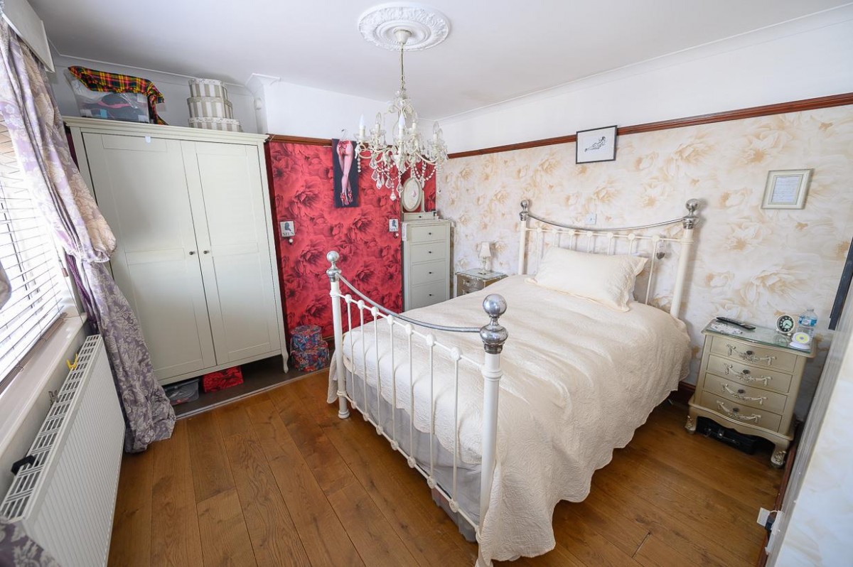 Longden Road, Downend, Bristol, BS16 5RL