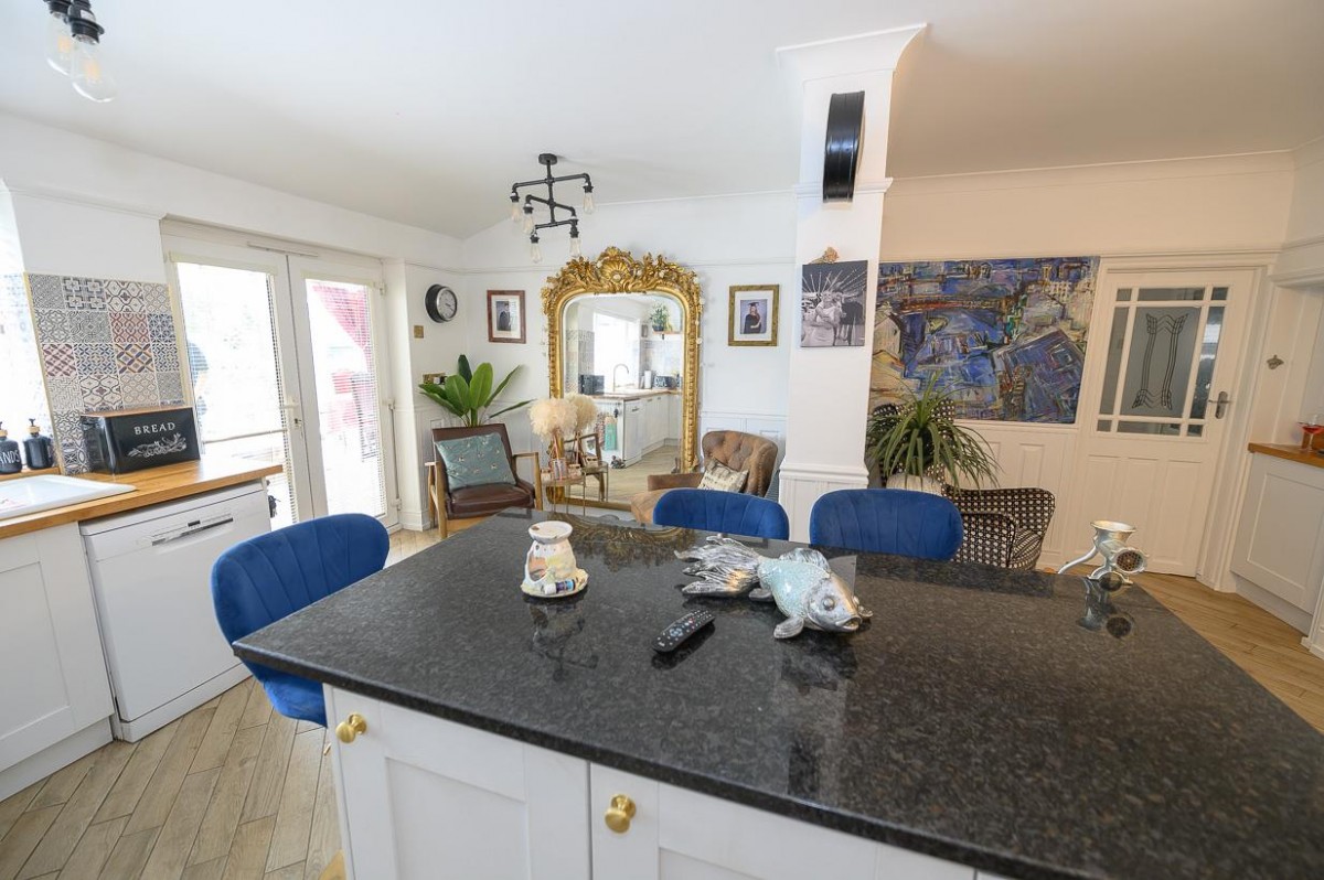 Longden Road, Downend, Bristol, BS16 5RL