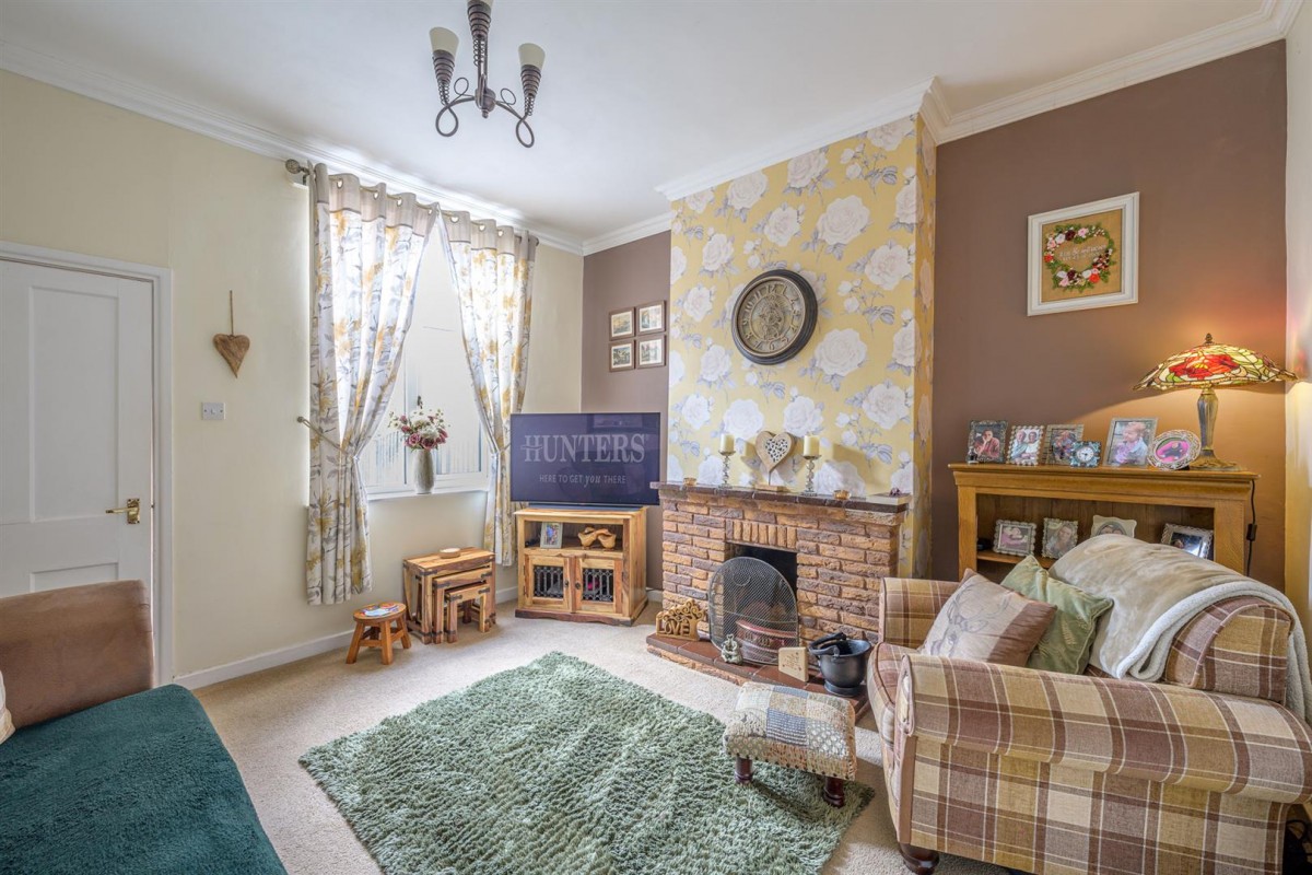 Bromley Lane, Kingswinford, DY6 8HX
