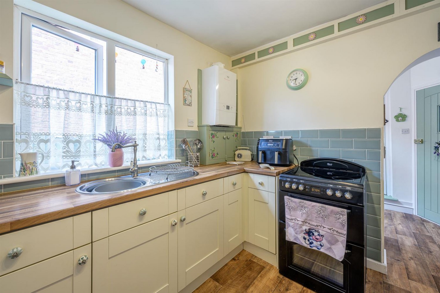 Bromley Lane, Kingswinford, DY6 8HX
