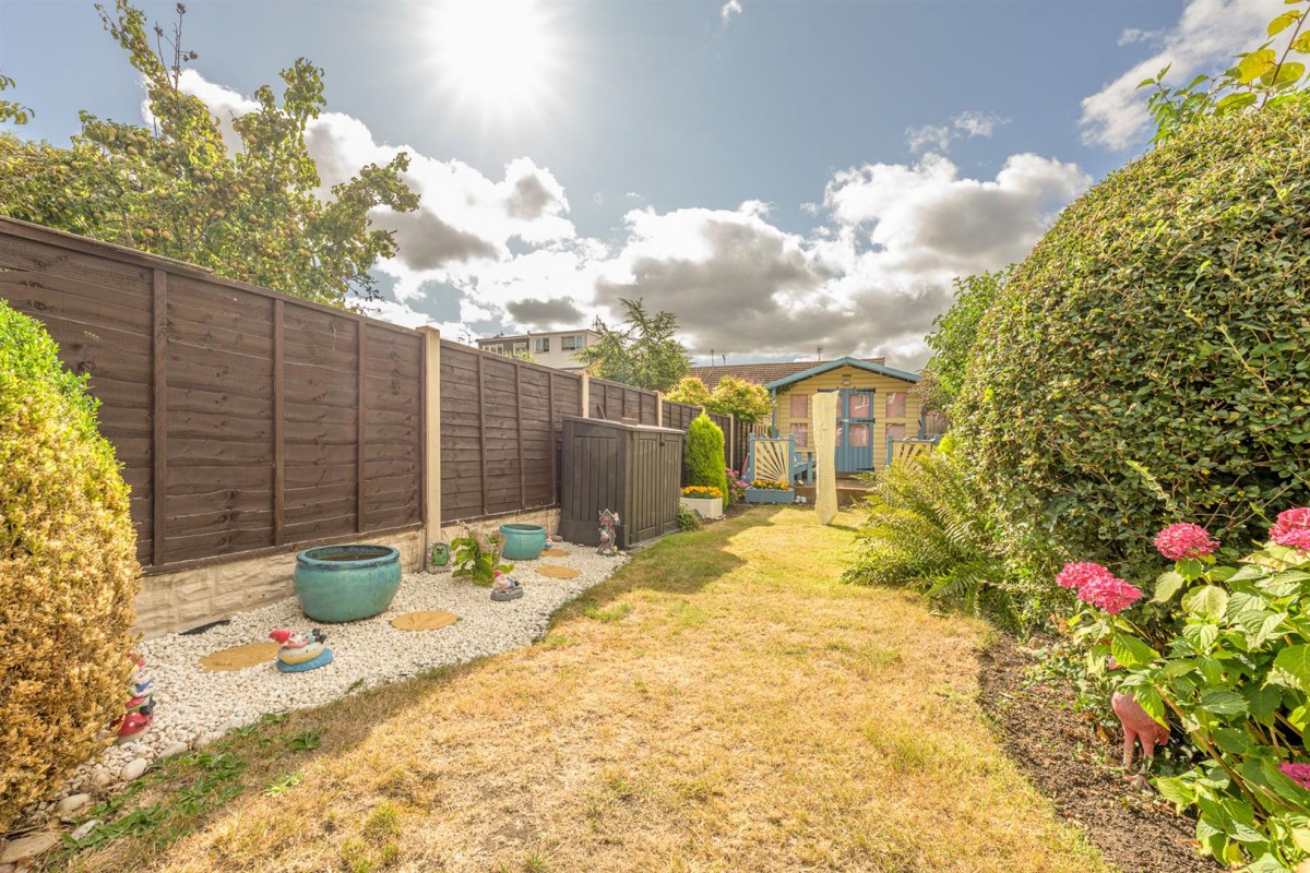Bromley Lane, Kingswinford, DY6 8HX