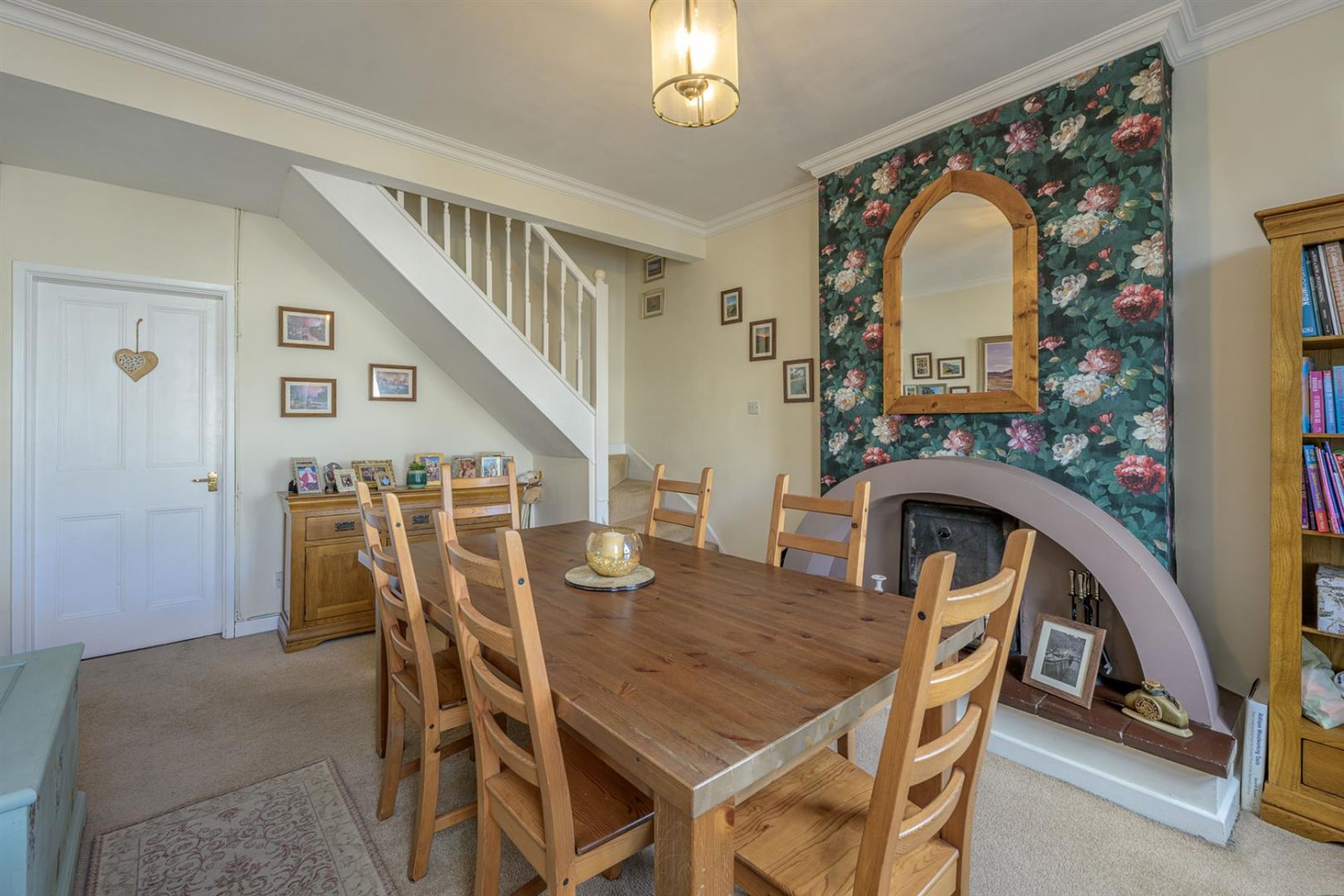 Bromley Lane, Kingswinford, DY6 8HX