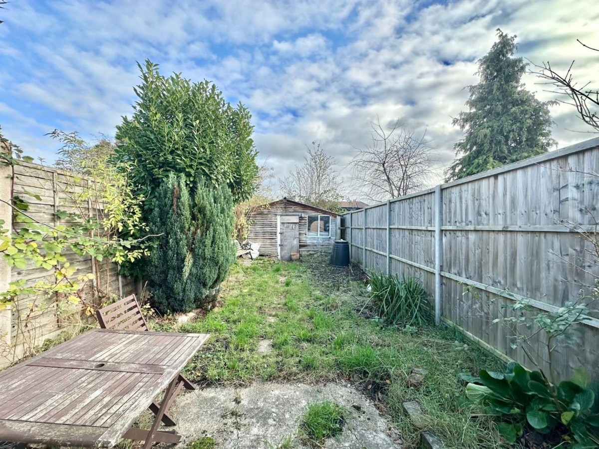 Woodrow Avenue, Hayes