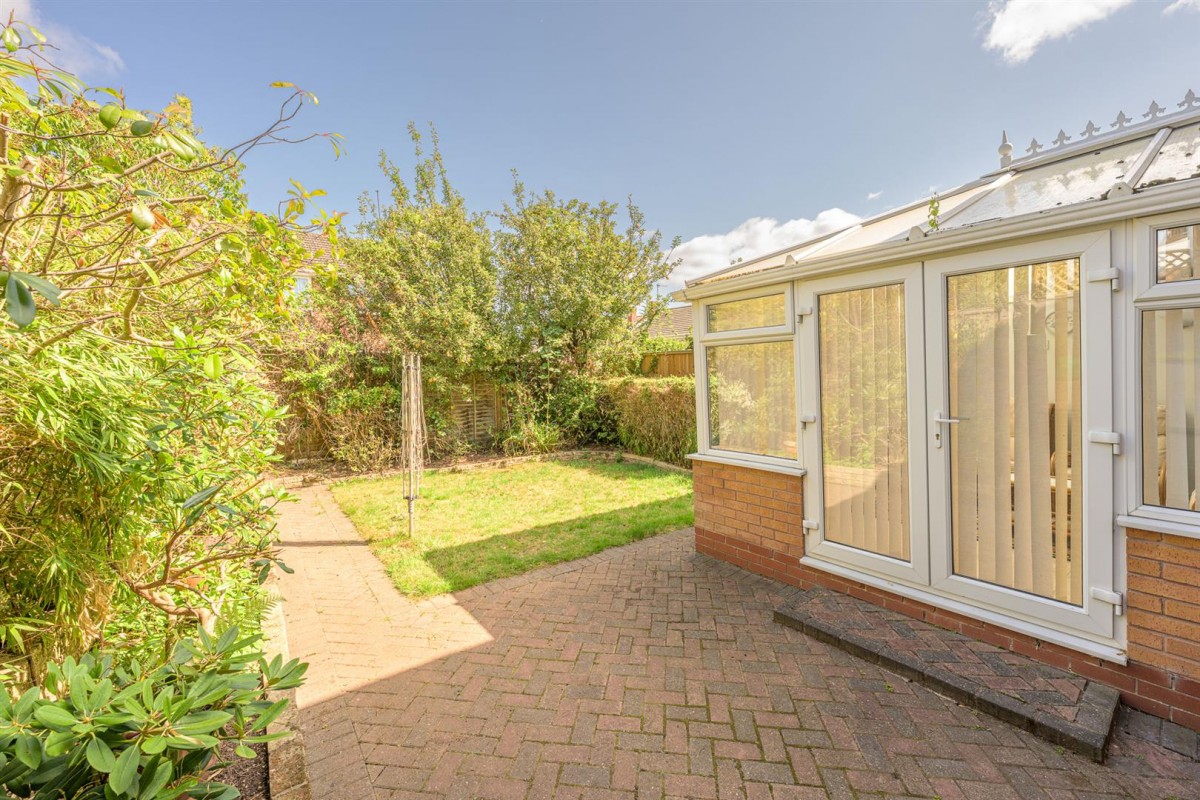 Arundel Road, Wordsley, DY8 5EJ