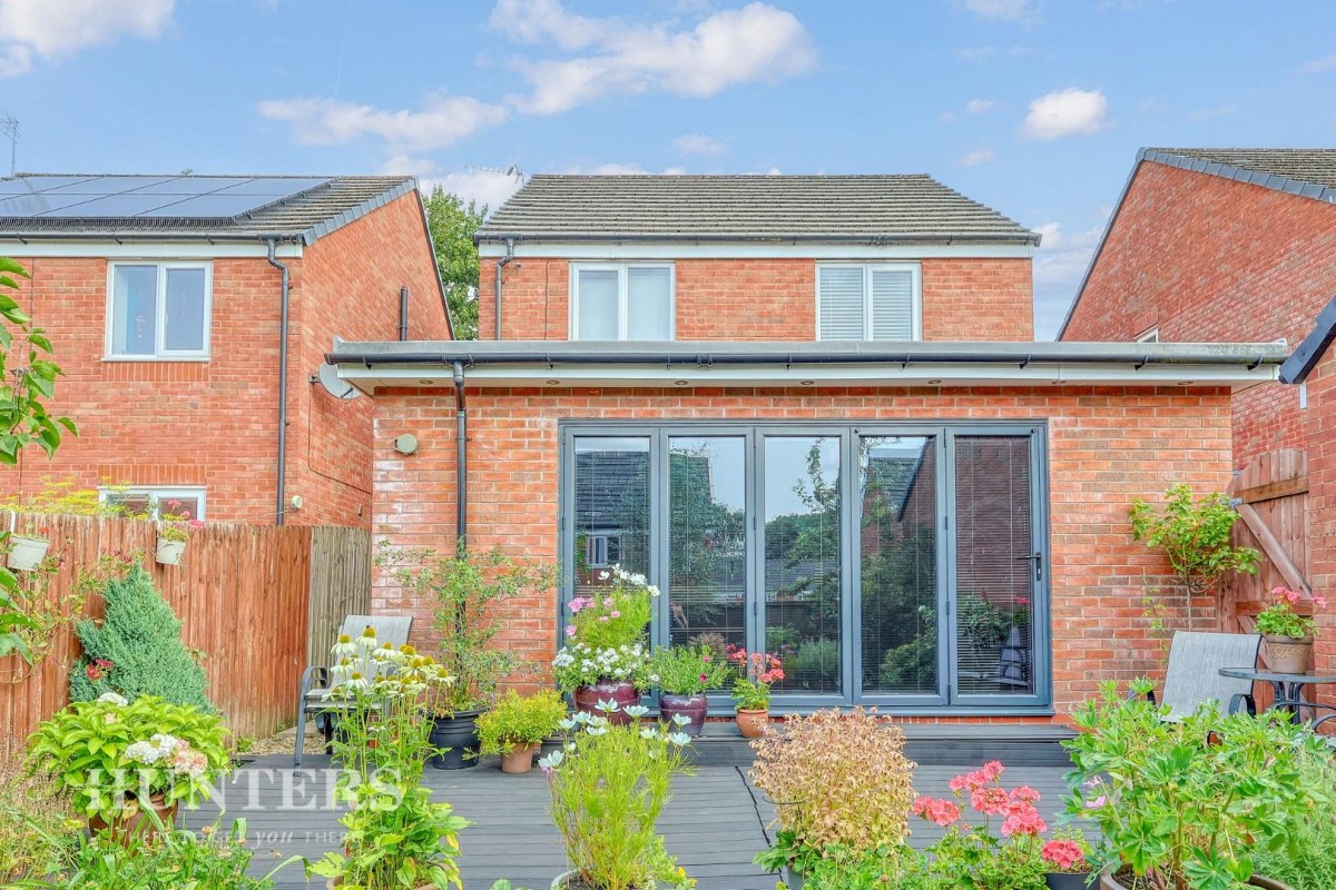 Joseph Lister Drive, Wardle, OL12 9PT