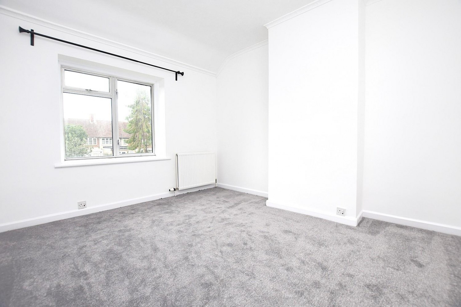 Joan Gardens, Dagenham, RM8
