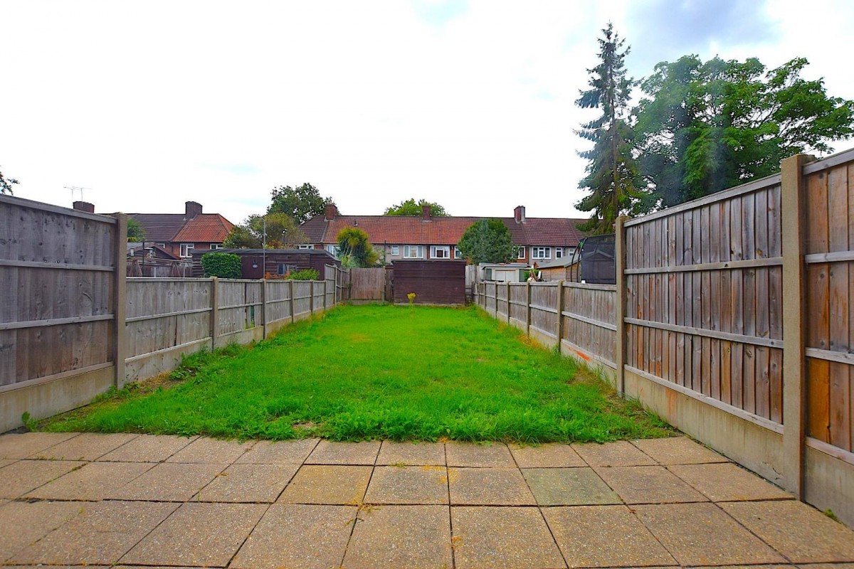 Joan Gardens, Dagenham, RM8