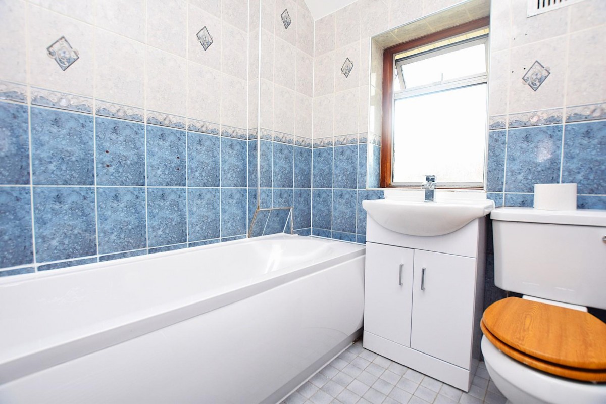 Joan Gardens, Dagenham, RM8