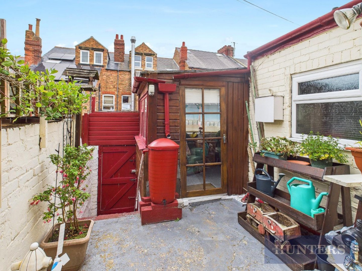 Woodall Avenue, Scarborough