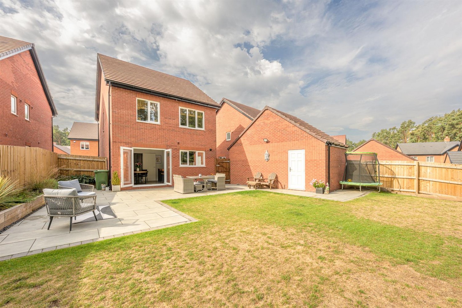 Lea Castle Drive, Cookley, DY10 3FP