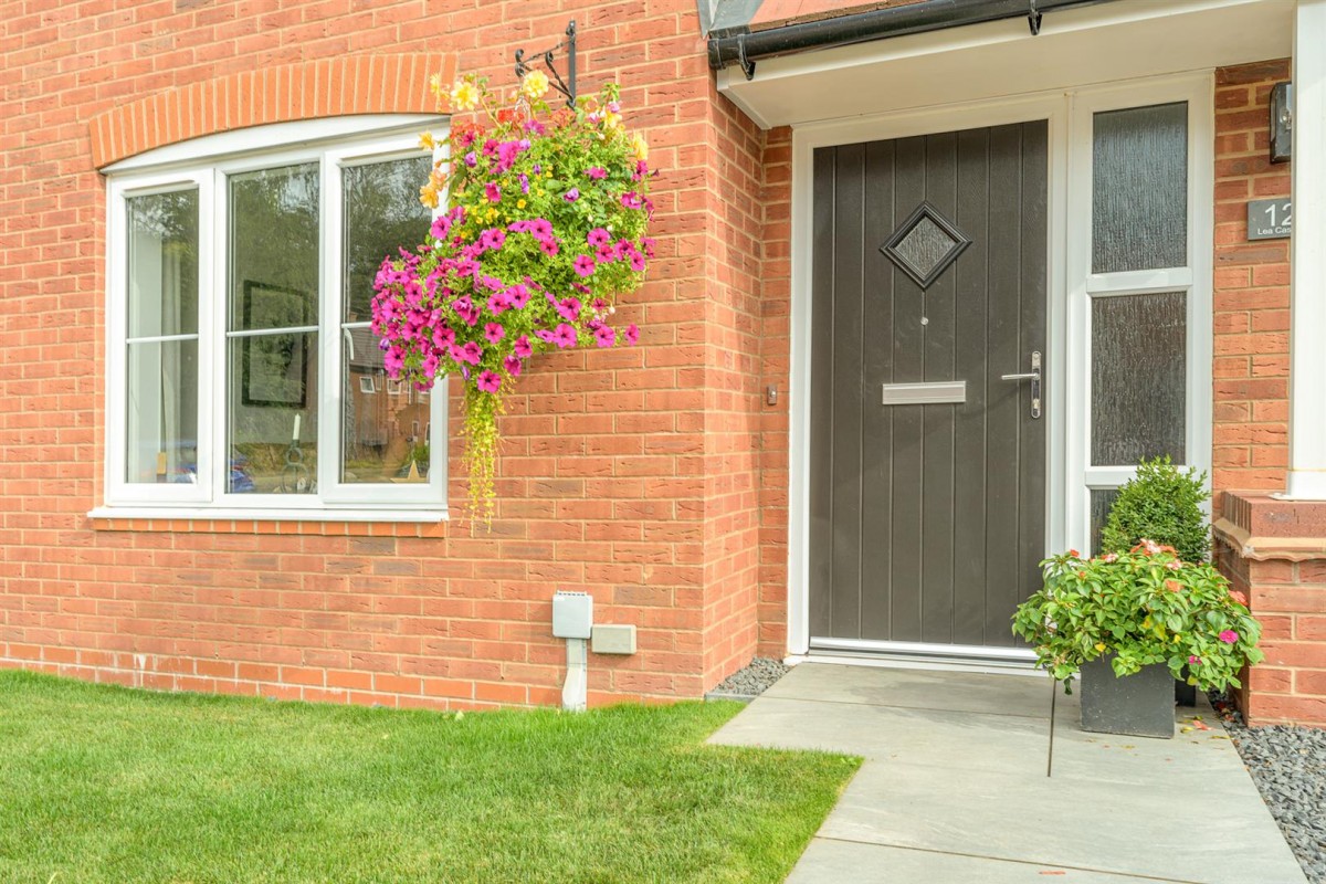 Lea Castle Drive, Cookley, DY10 3FP