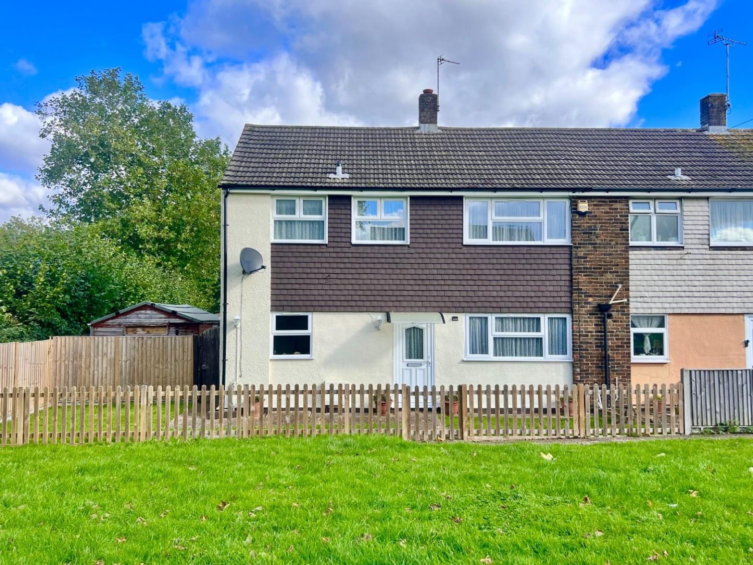 Cleves Way, Ashford