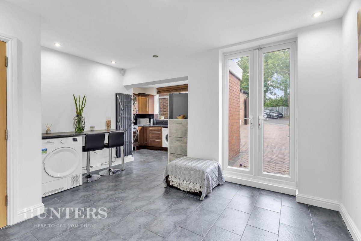 Springbank, Chadderton