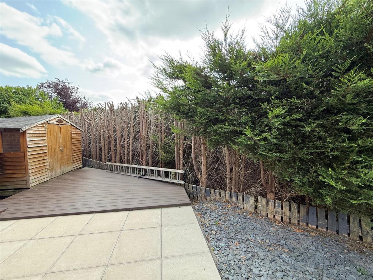 Sunderland Drive, Amblecote, Stourbridge, DY8 4LD