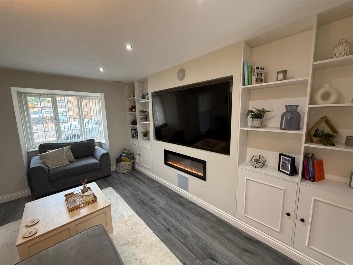 Sunderland Drive, Amblecote, Stourbridge, DY8 4LD