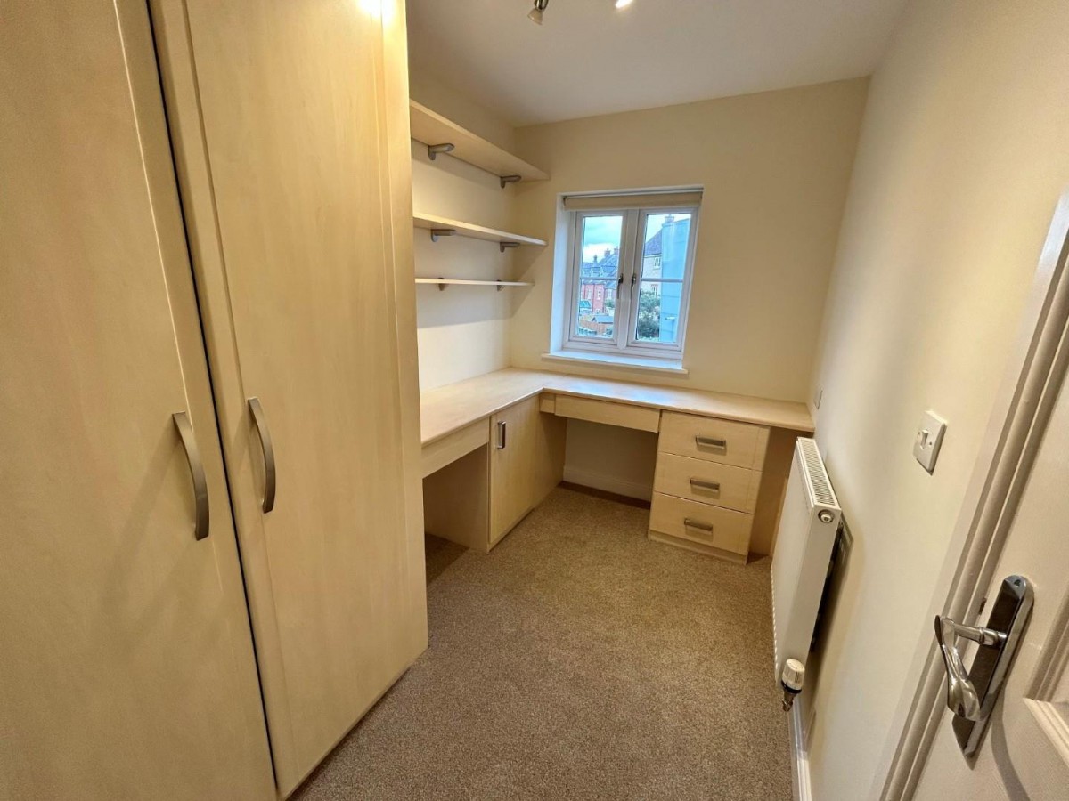 Legion Close , Dursley, GL11 4LT