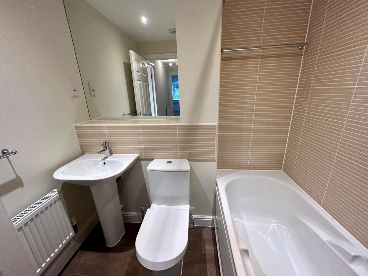 Legion Close , Dursley, GL11 4LT