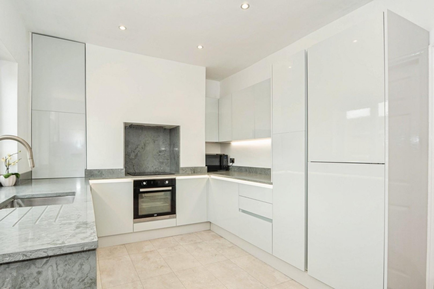 Newlands, Farsley