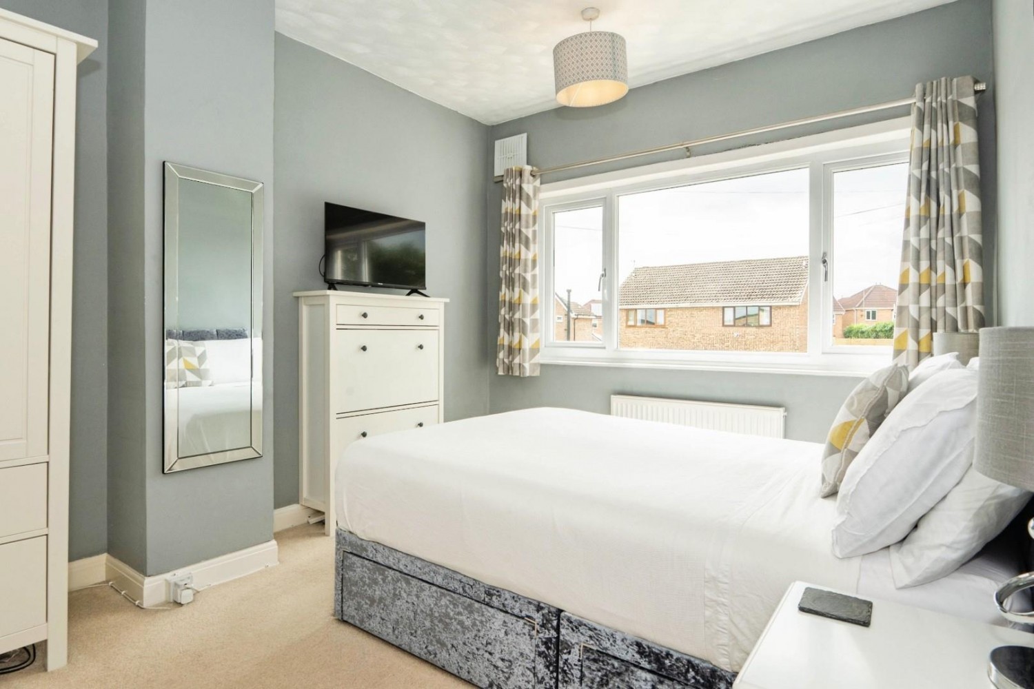 Newlands, Farsley