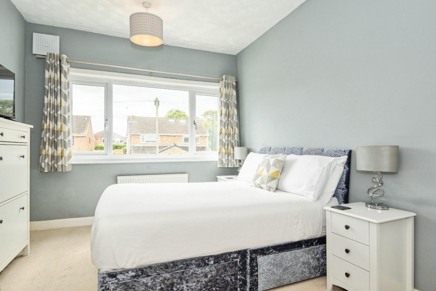 Newlands, Farsley