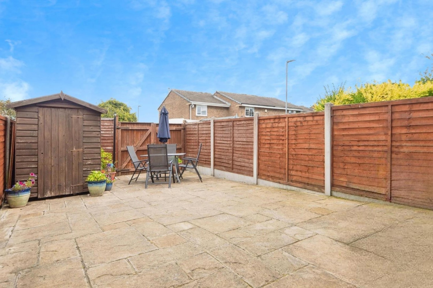 Newlands, Farsley