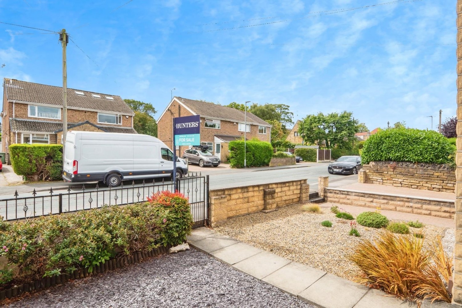 Newlands, Farsley