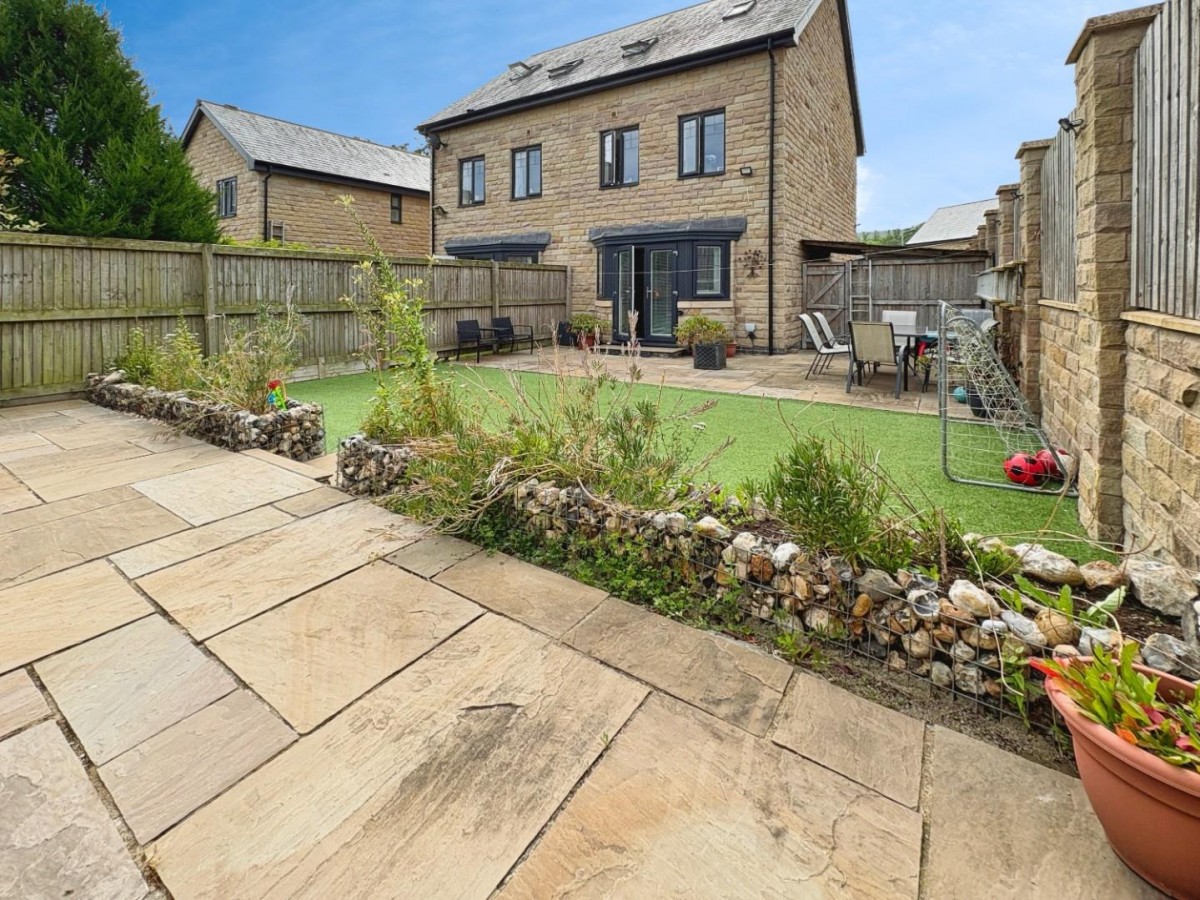 Broadstones, Salterforth