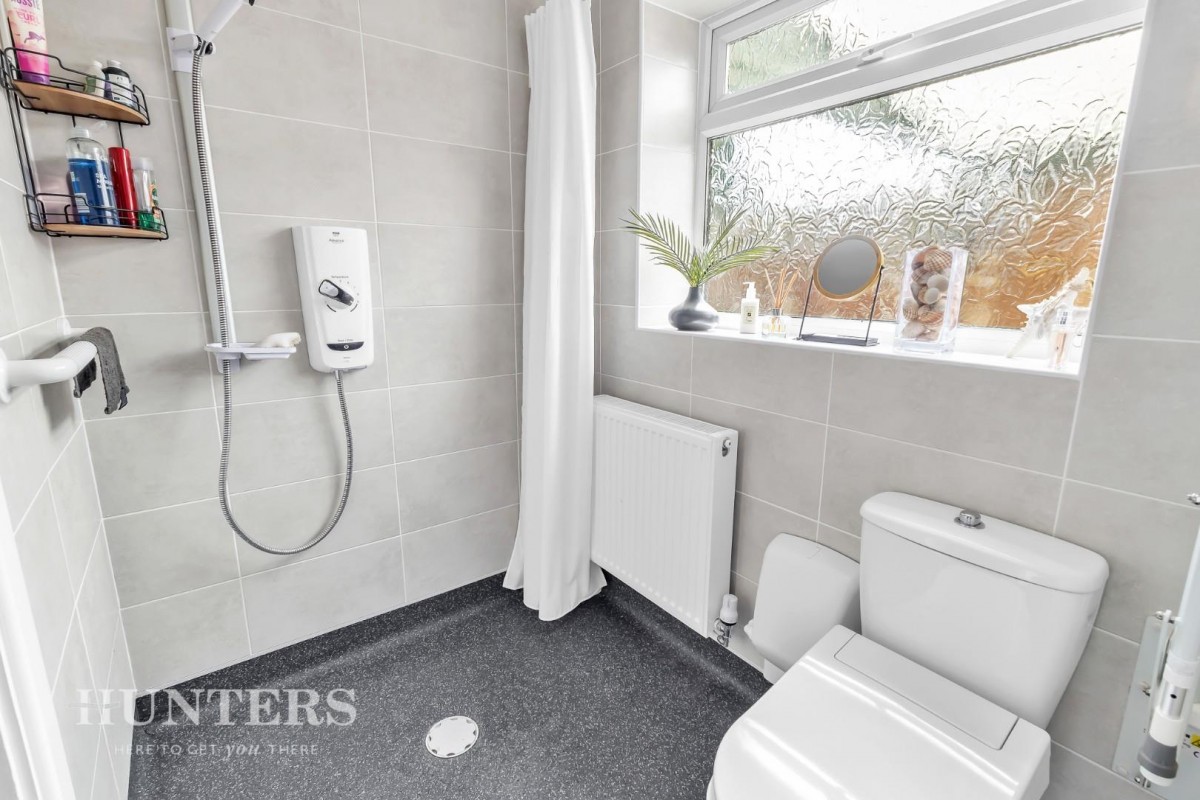 Drake Road, Littleborough, OL15 9PY