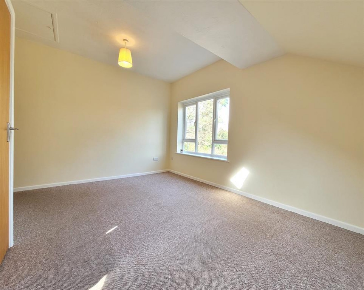 Seymour Court, Crowthorne, RG45 6AQ