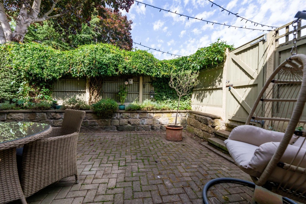 Kirkstead Abbey Mews, Scholes, Rotherham, S61 2UZ