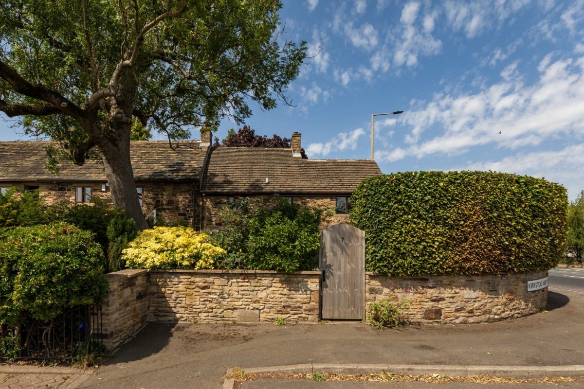 Kirkstead Abbey Mews, Scholes, Rotherham, S61 2UZ