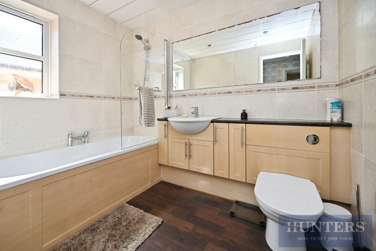 The Leavens, Apperley Bridge