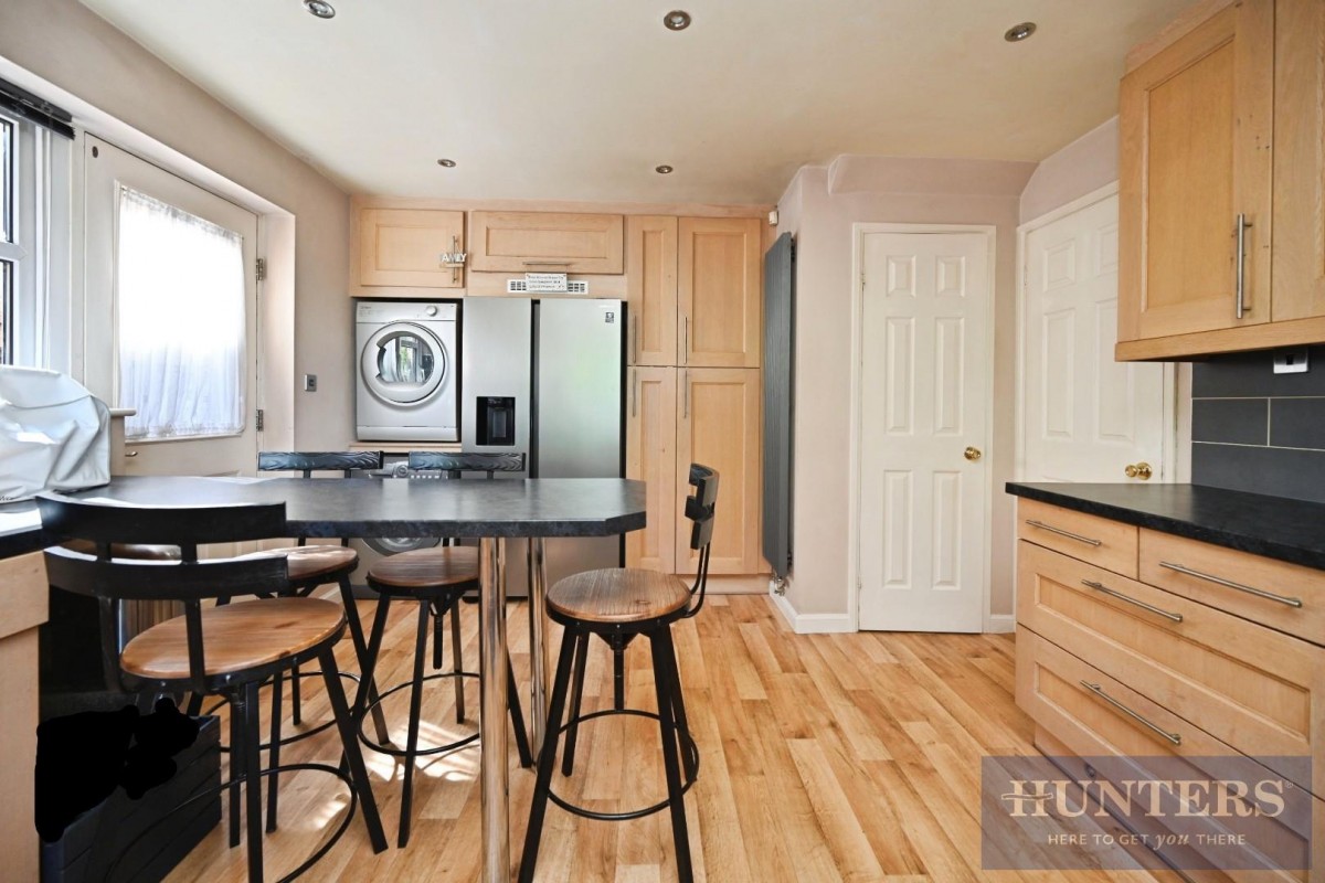 The Leavens, Apperley Bridge