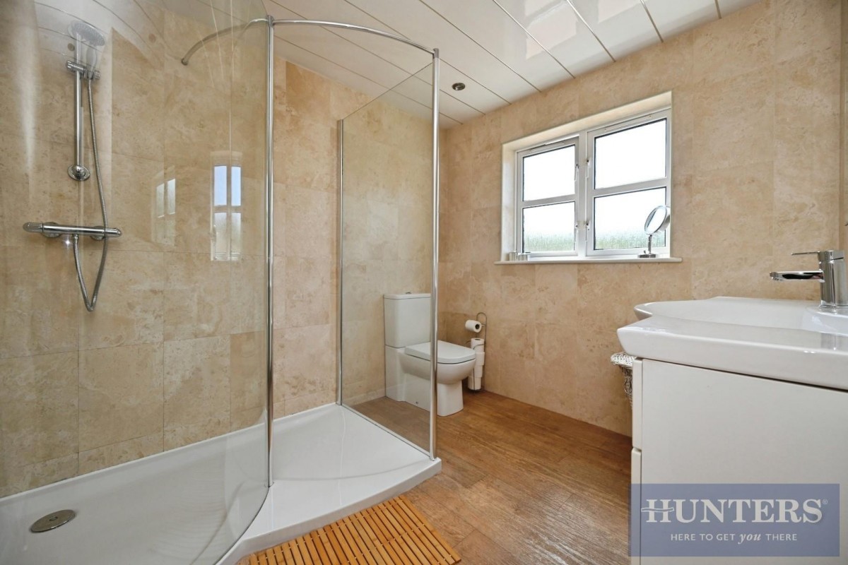 The Leavens, Apperley Bridge