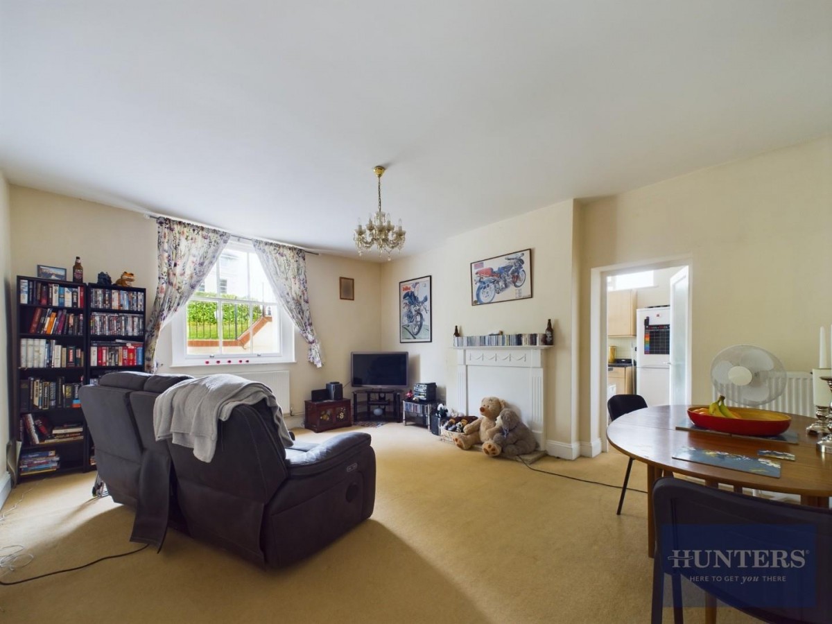 Parabola Road, Cheltenham