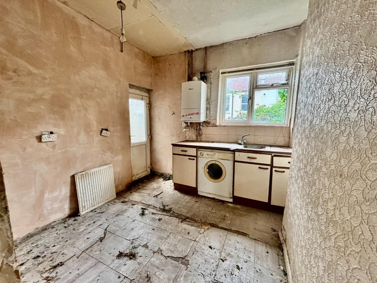 2 bedroom House for sale in Camelford Road, Greenbank. Bristol BS5 6HW
